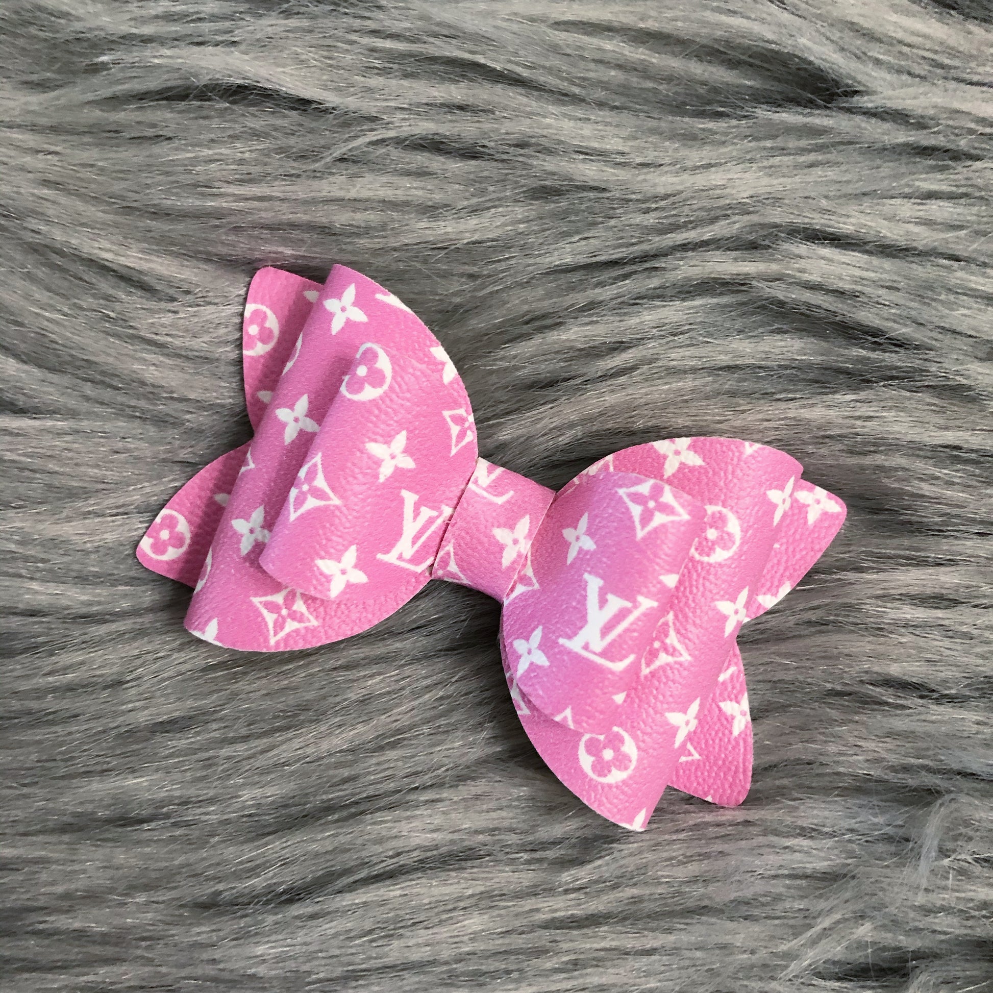 LV Dark Pink/White Straw Topper Bow